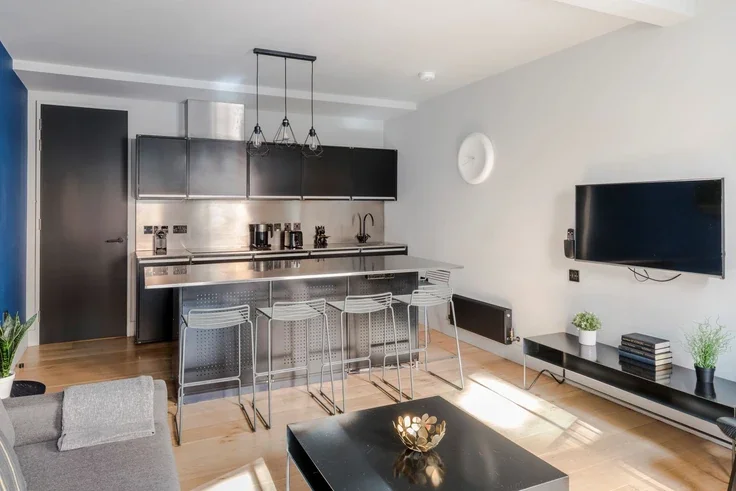 Flat Long Acre in City of Westminster