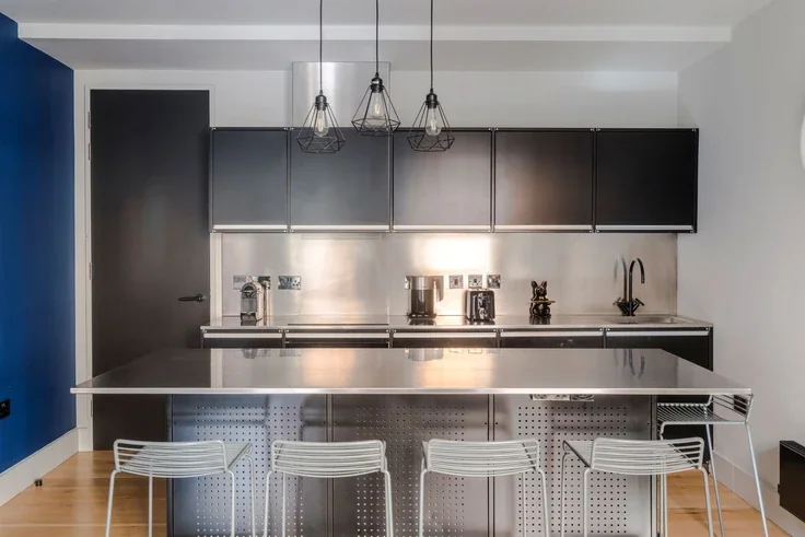 Flat Long Acre in City of Westminster