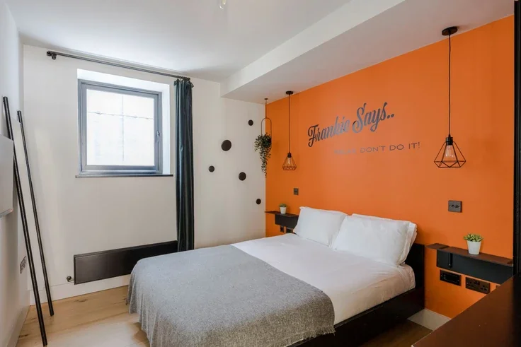 Flat Long Acre in City of Westminster