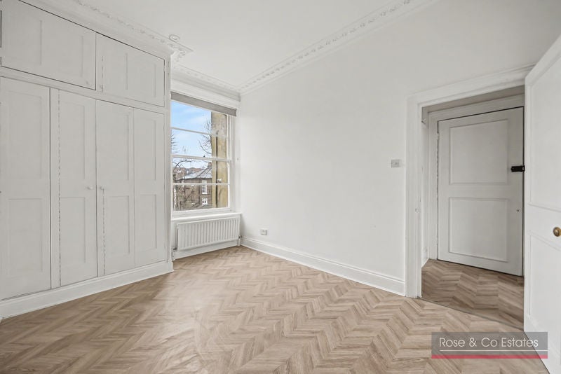 Flat Priory Road in Greater London
