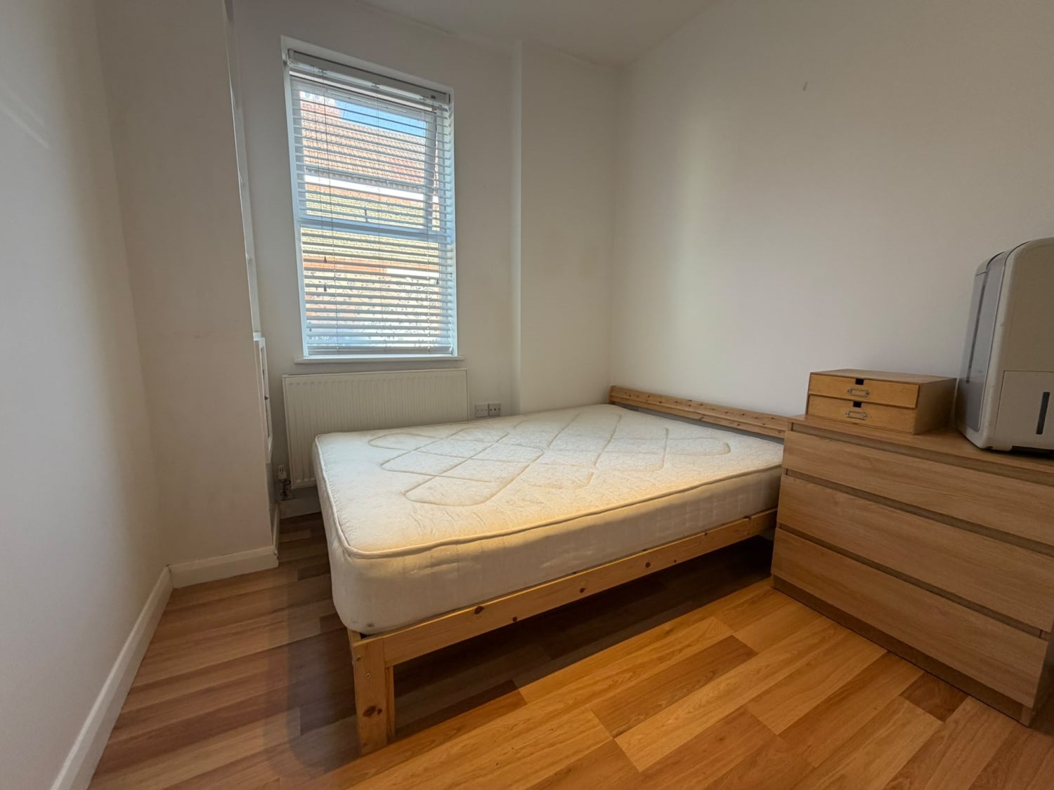 Flat Dalcross Street in Cardiff