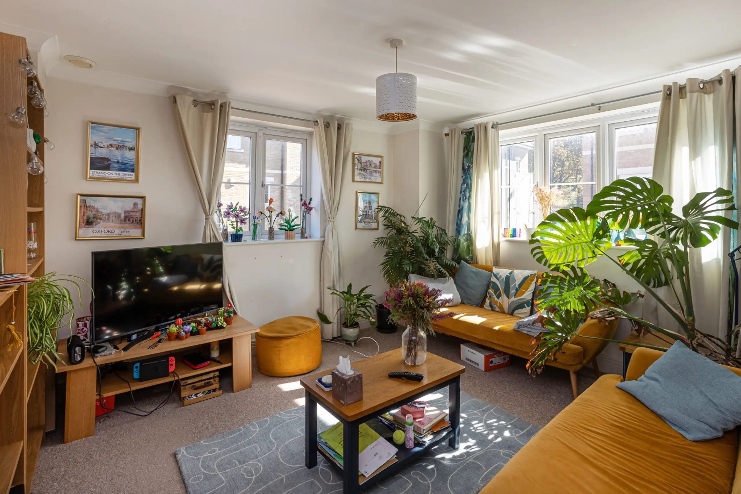 Flat Mary Price Close in Oxford