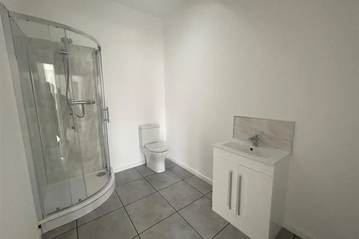 Flat Tickhill Road in Doncaster