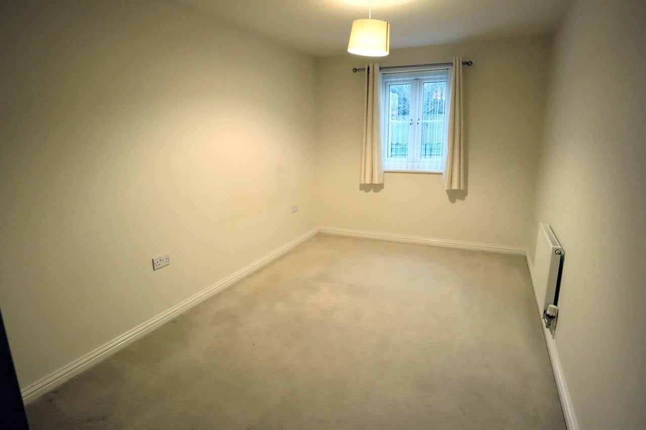 Flat John Clare Close in Oakham