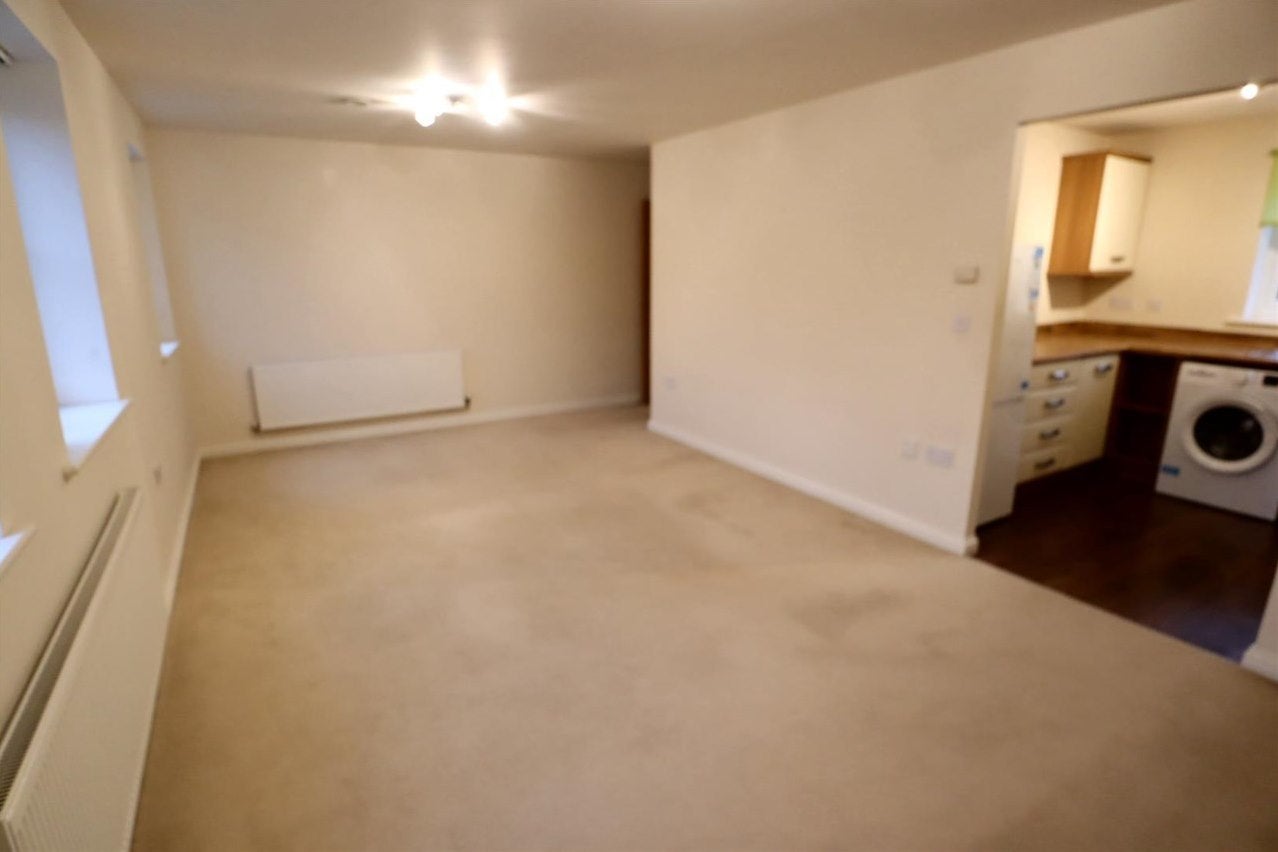 Flat John Clare Close in Oakham