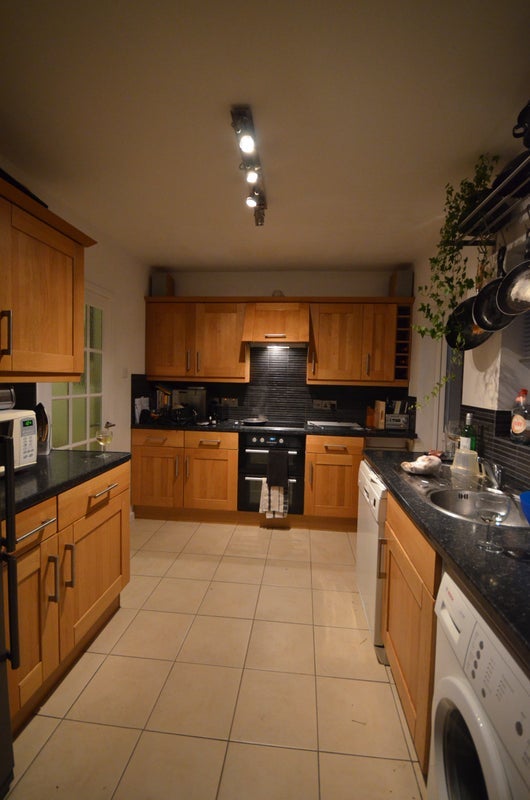 Room Bilbie Close in Bristol