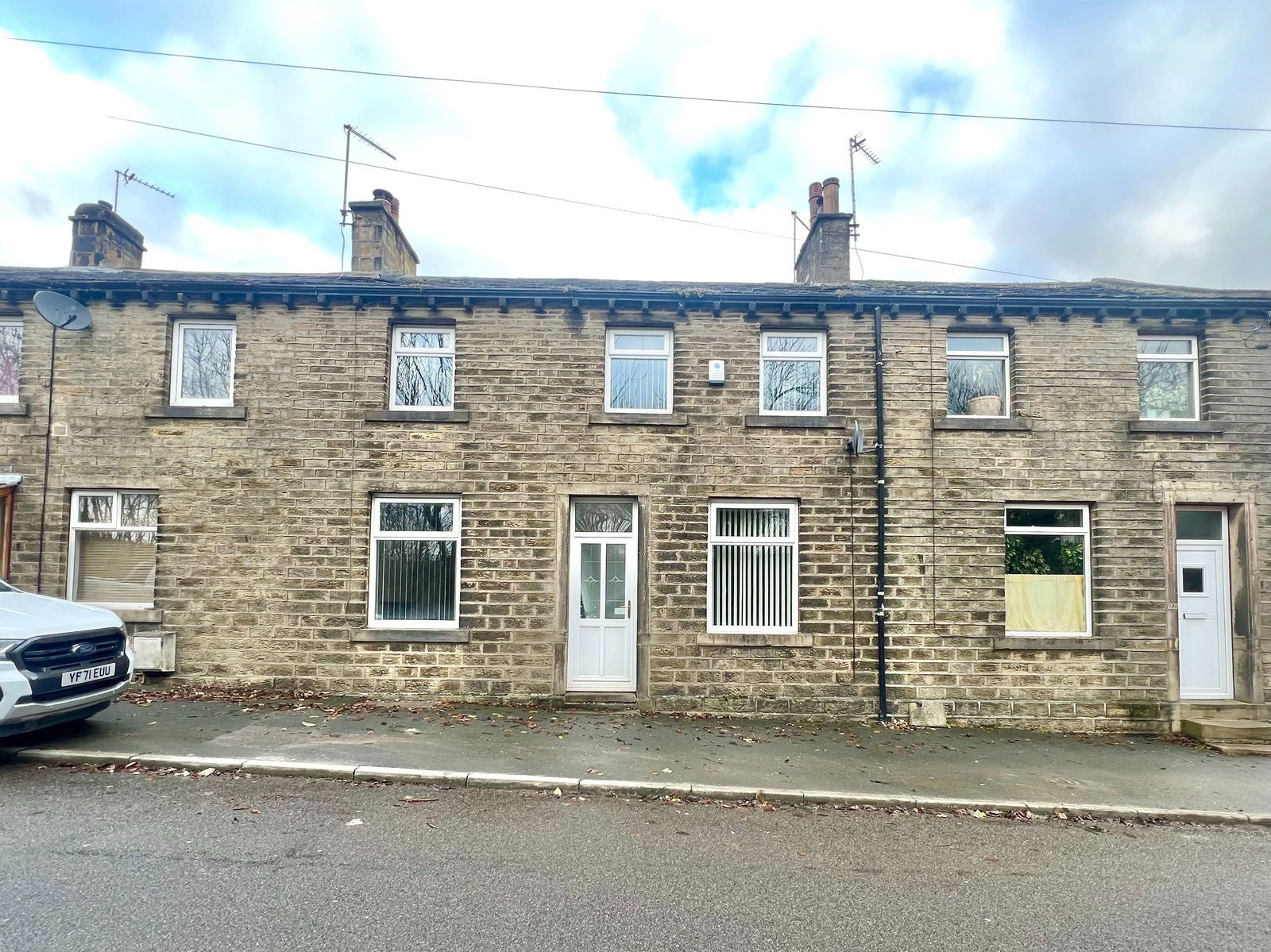 House Greenfield Road in Kirklees