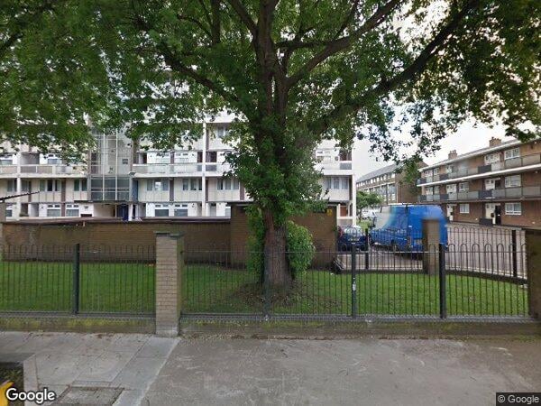 Flat Derbyshire Street in Greater London
