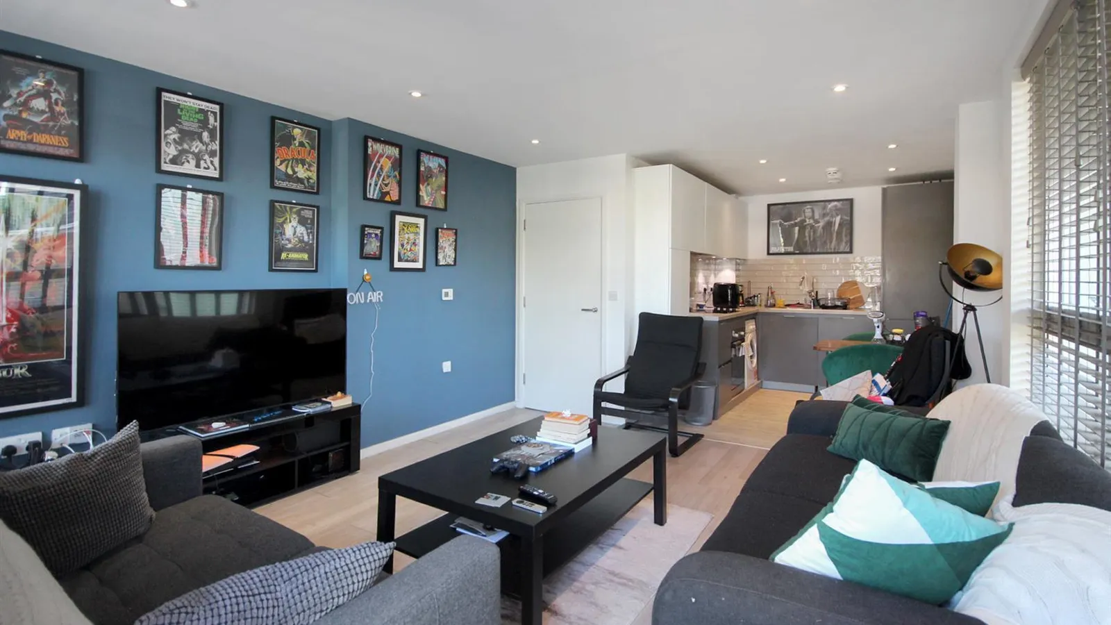 Flat Sinclair Walk in Brighton