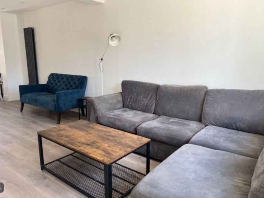 House Barnsbury Lane in Greater London