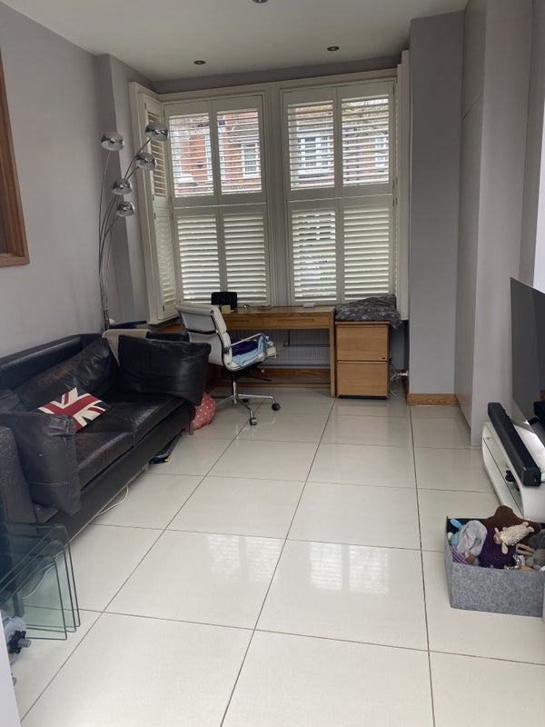Room Fielding Road in Greater London