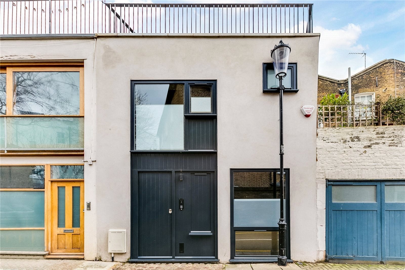 House Pottery Lane in Greater London