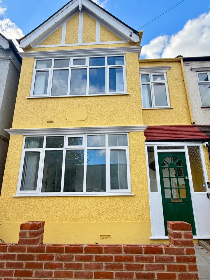 Room Durnsford Road in Greater London