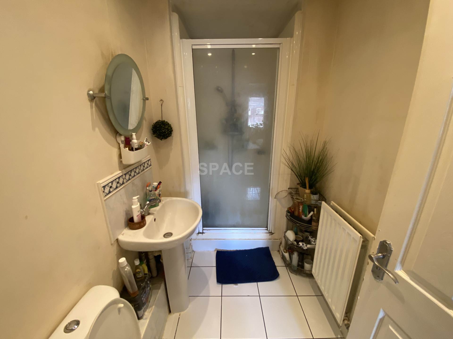 Flat Blakes Quay in Reading