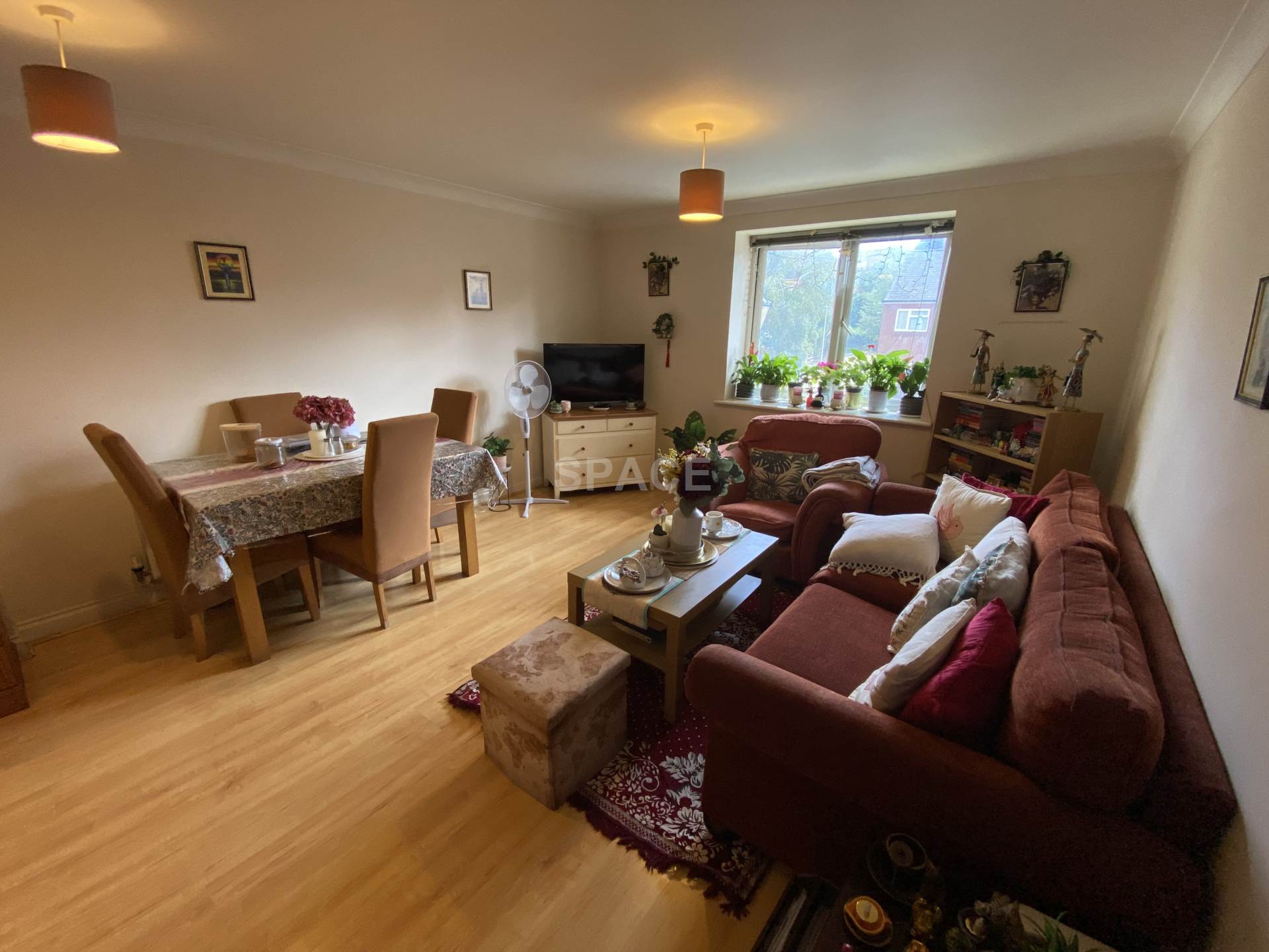 Flat Blakes Quay in Reading