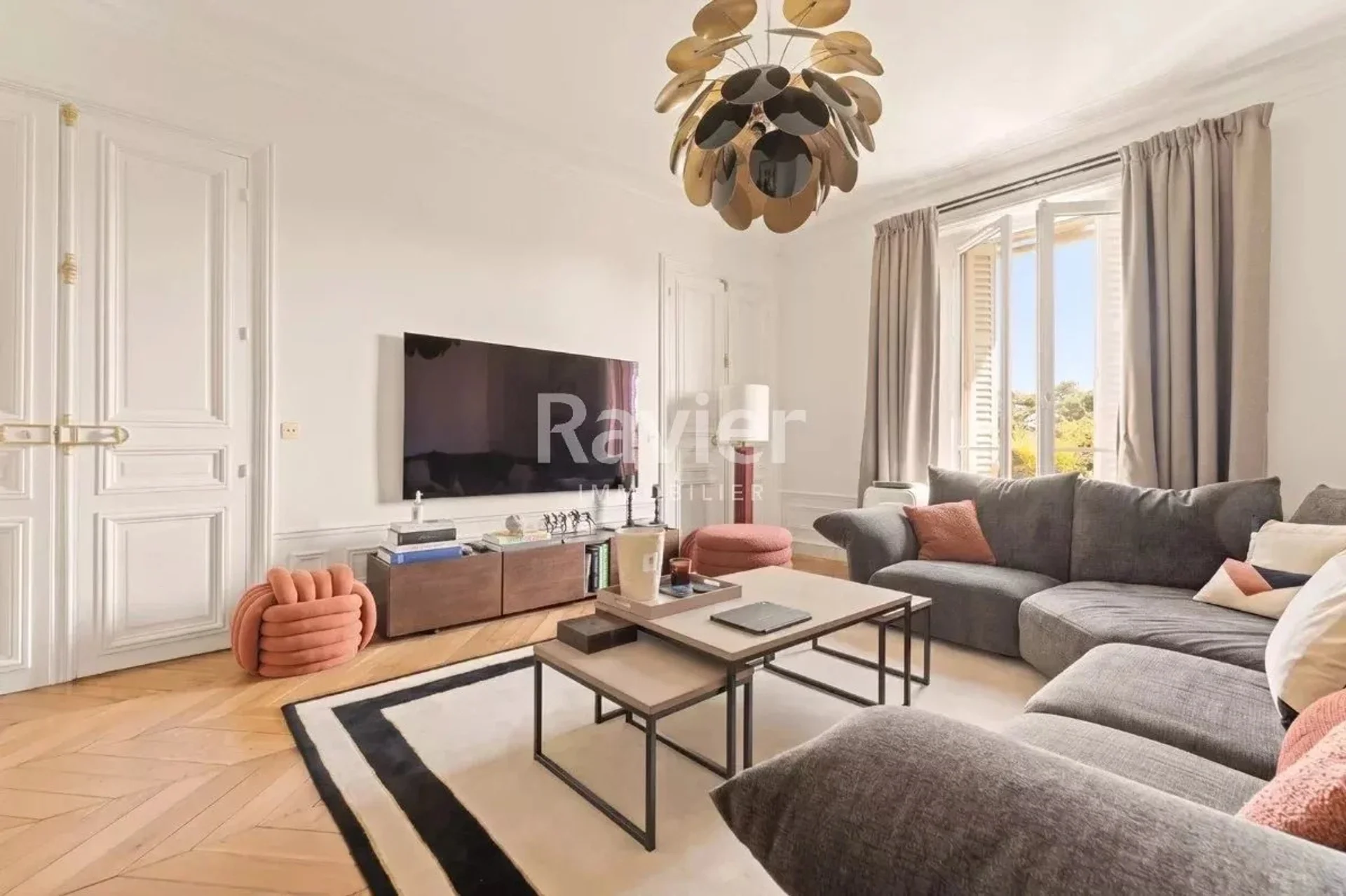 Flat Boulevard Maillot in Neuilly-sur-Seine