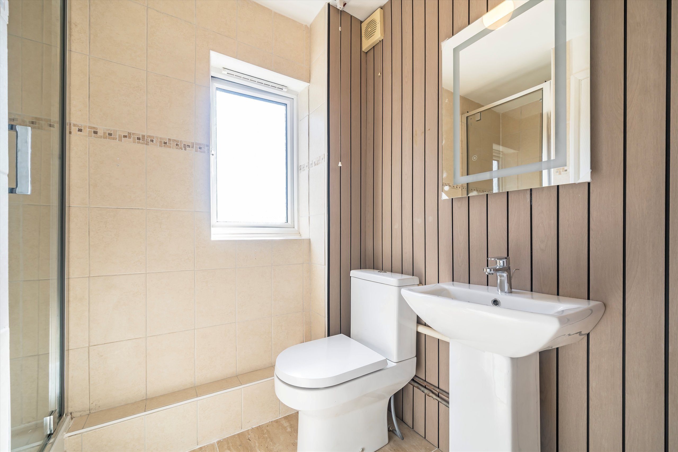 Flat Goodwin Close in Greater London
