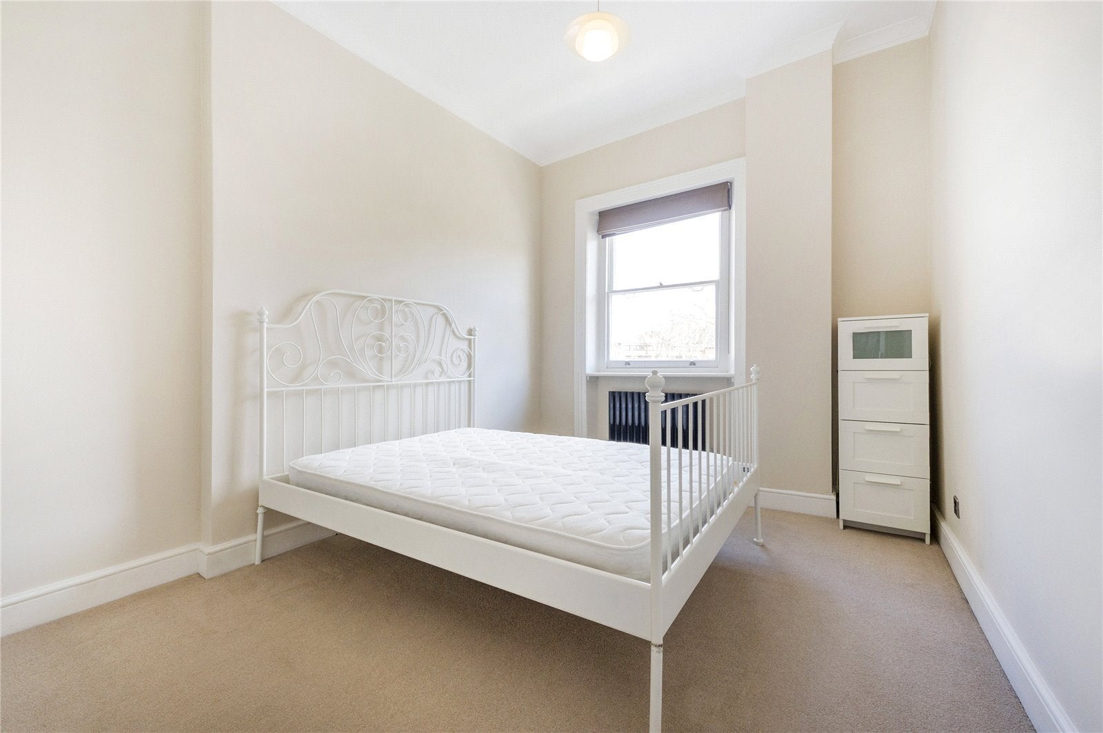 Flat Belsize Park Gardens in Greater London