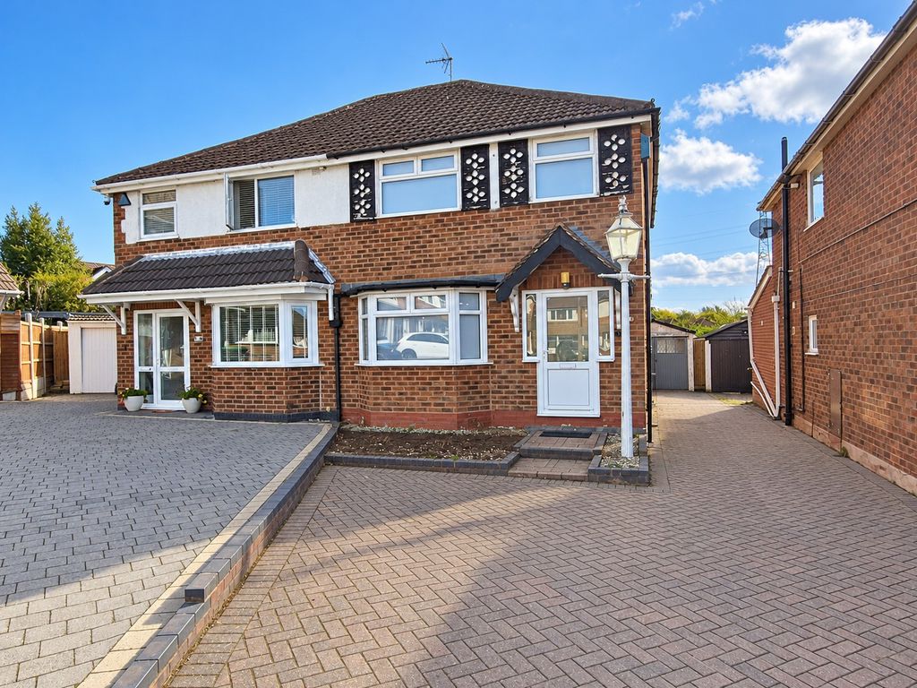 House Poole House Road in Sandwell