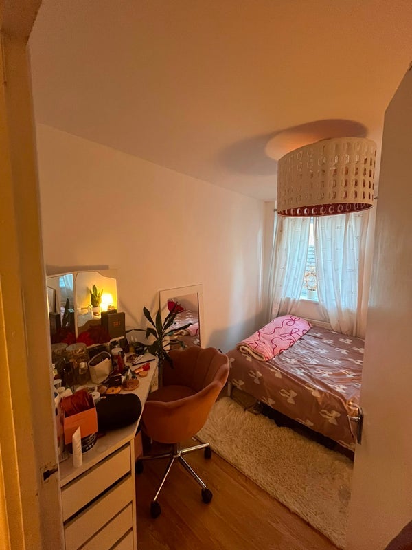 Room Rotherhithe New Road in Greater London