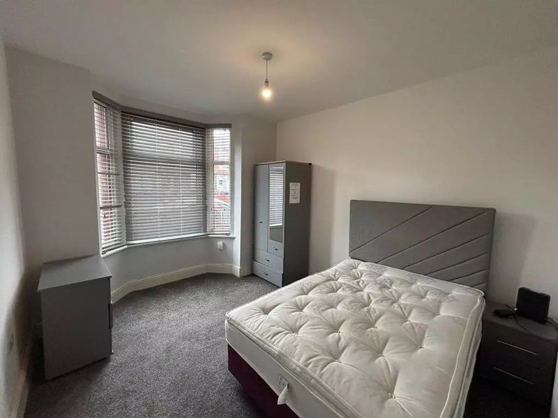 Room Gerald Road in Salford