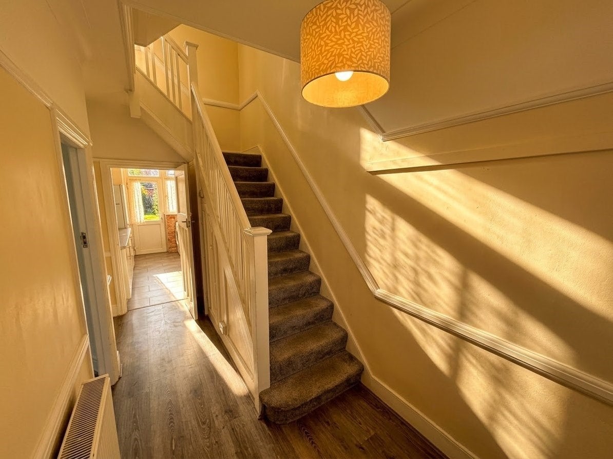 House Ridgeway Gardens in Greater London