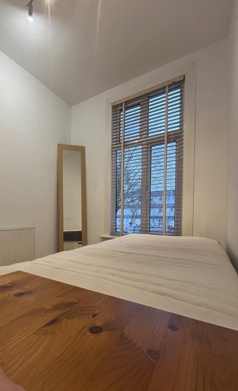 Room James Lane in Greater London
