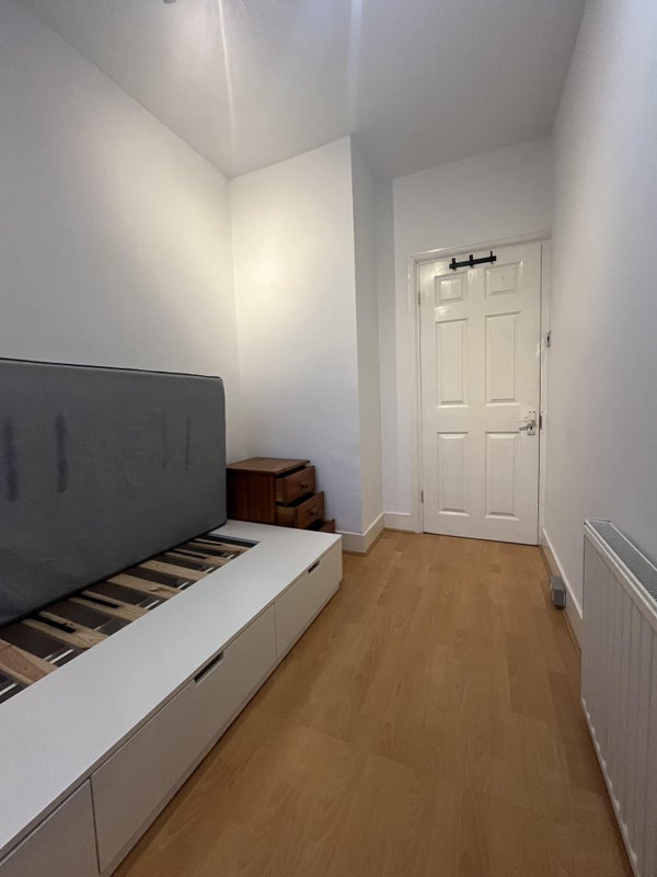 Room James Lane in Greater London