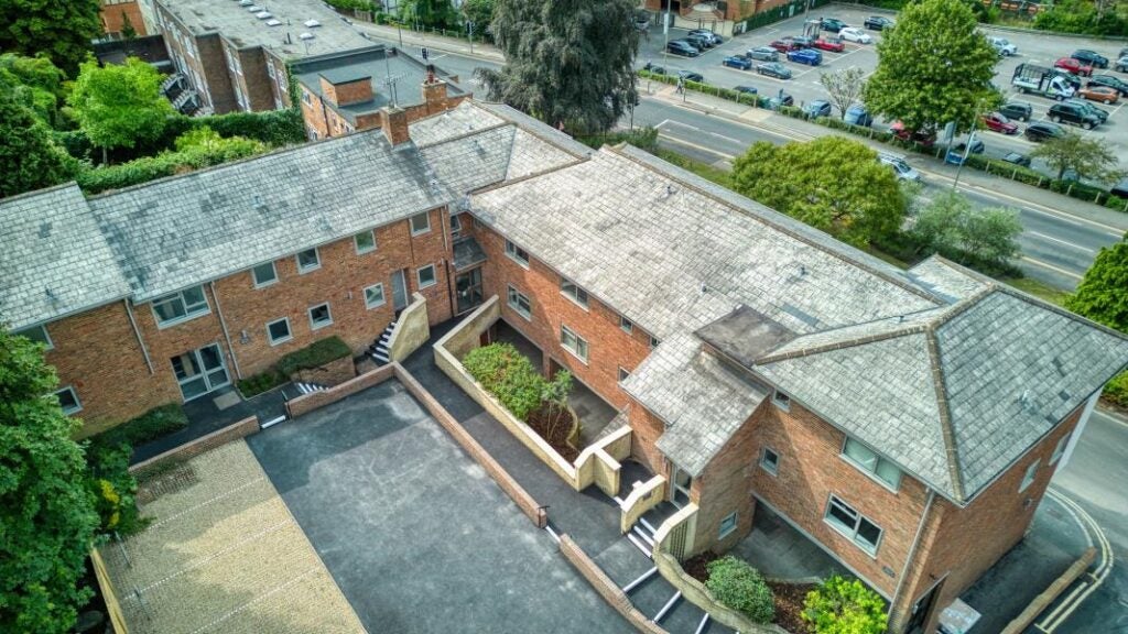 Flat Racks Court in Guildford