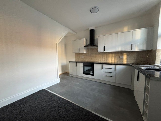 Flat Gordon Street in Leigh