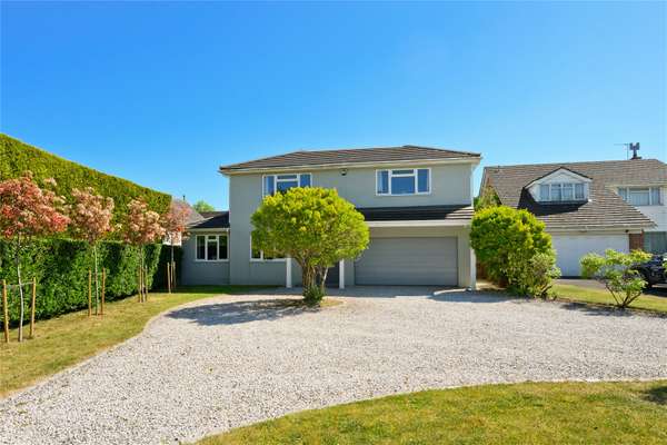 House Carrick Gate in Elmbridge