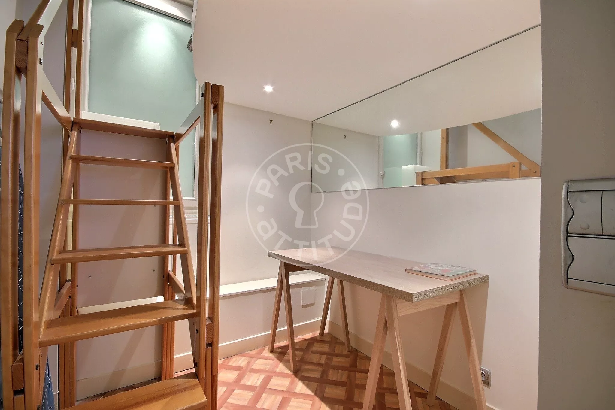 Flat Hameau de Boulainvilliers in Paris