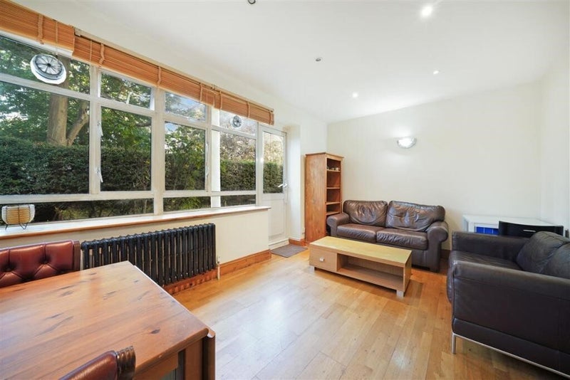 Room Lupus Street in City of Westminster