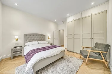 Flat Chesham Street in City of Westminster