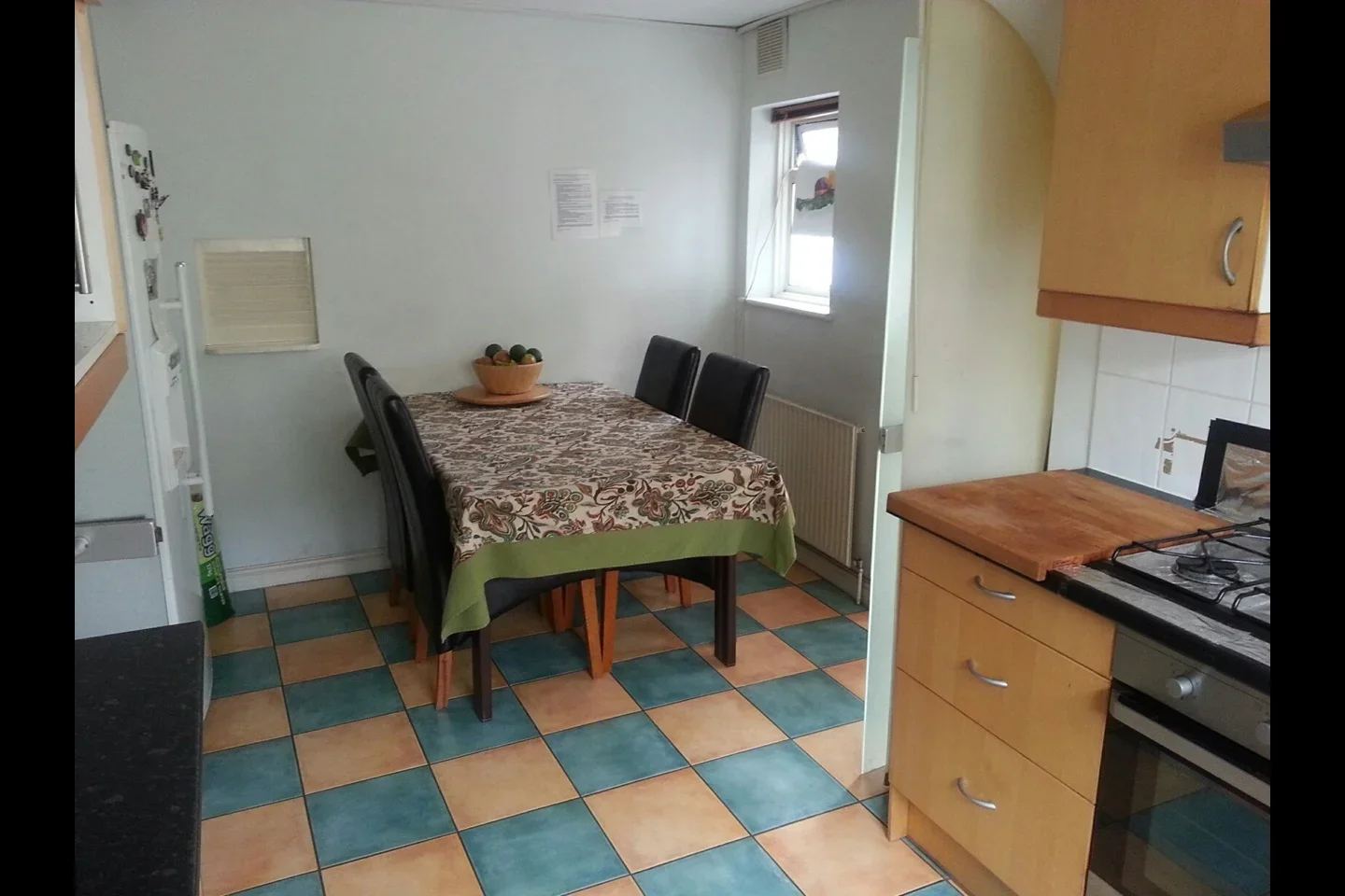 Room Crown Lane in Greater London