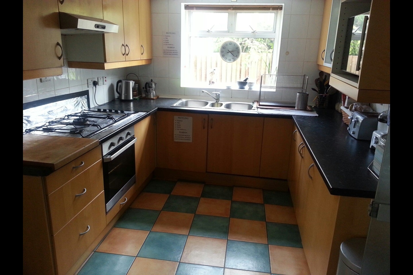 Room Crown Lane in Greater London