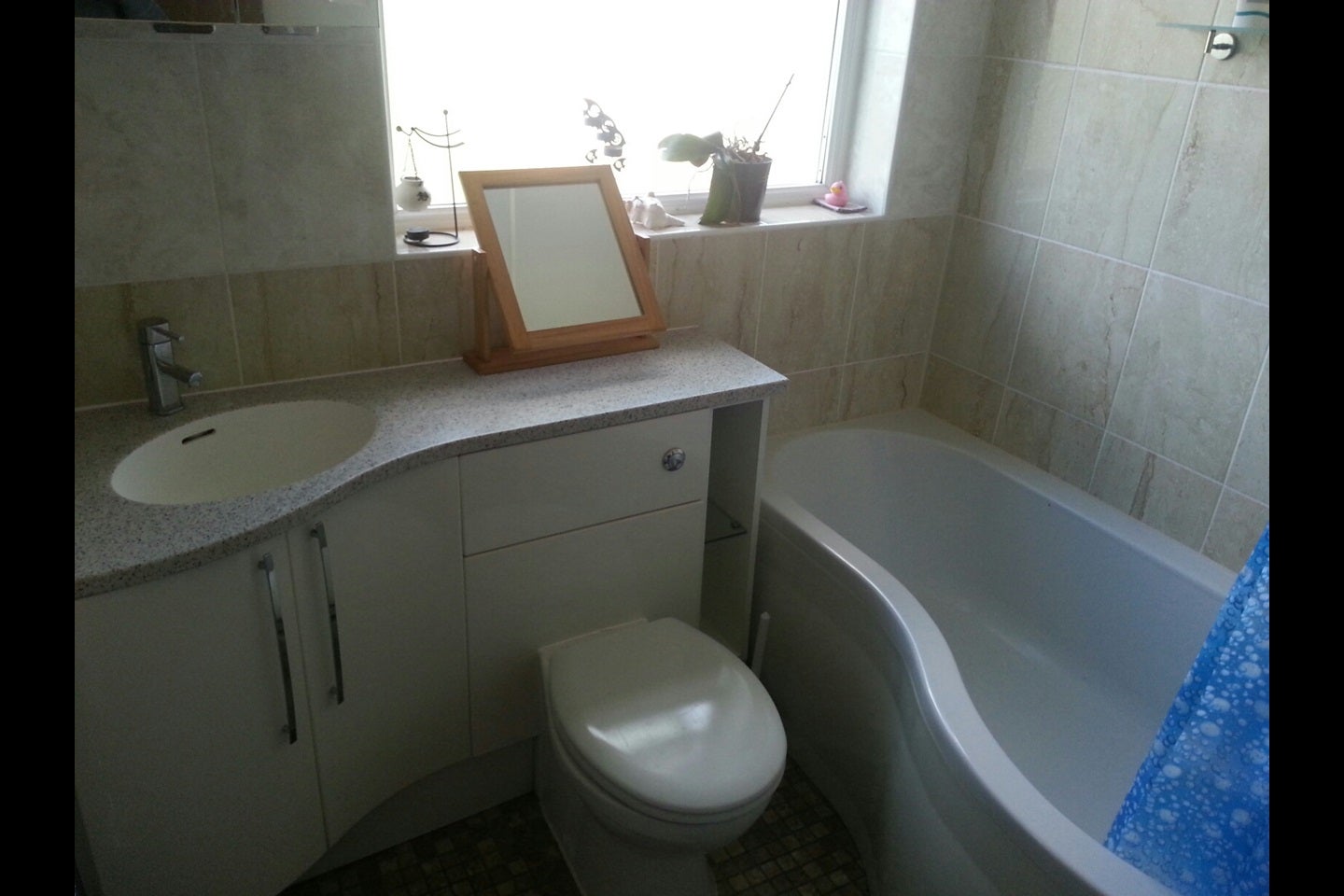 Room Crown Lane in Greater London