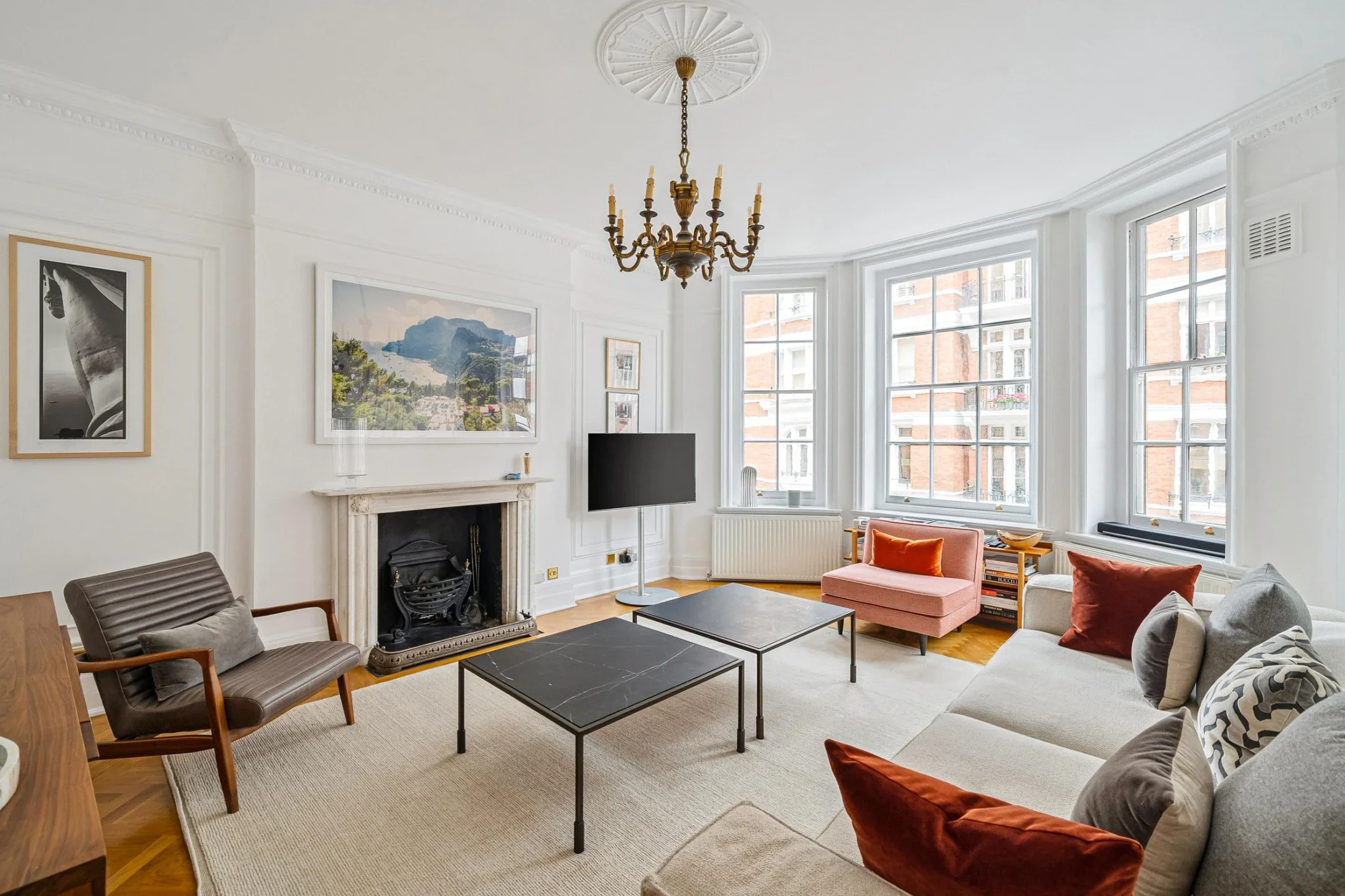 Flat Palace Court in City of Westminster