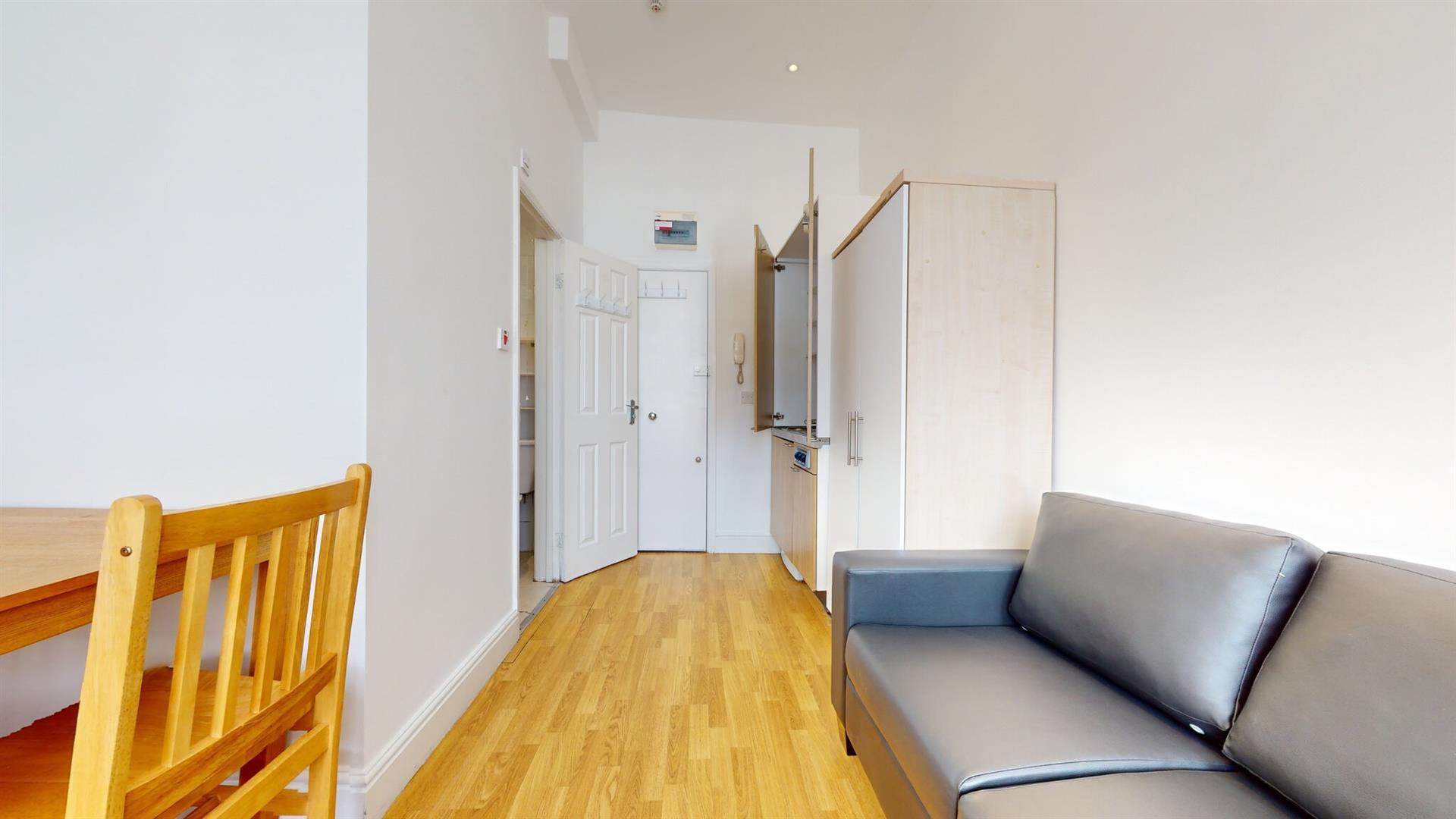 Flat Collingham Place in Greater London
