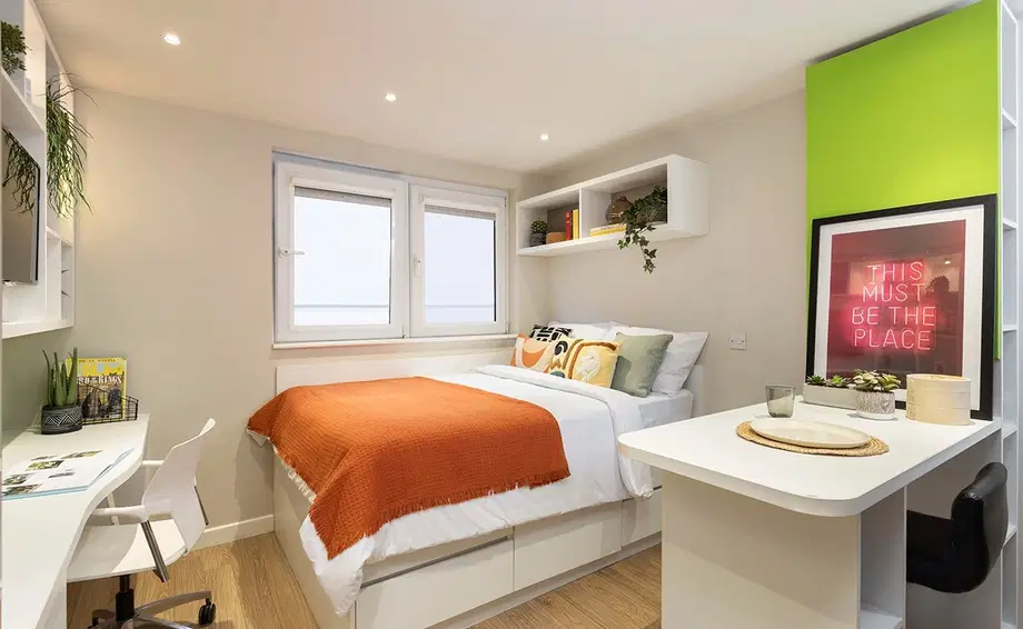 Room Pump House Mews in Greater London