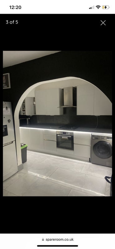 Room Sherringham Avenue in Greater London