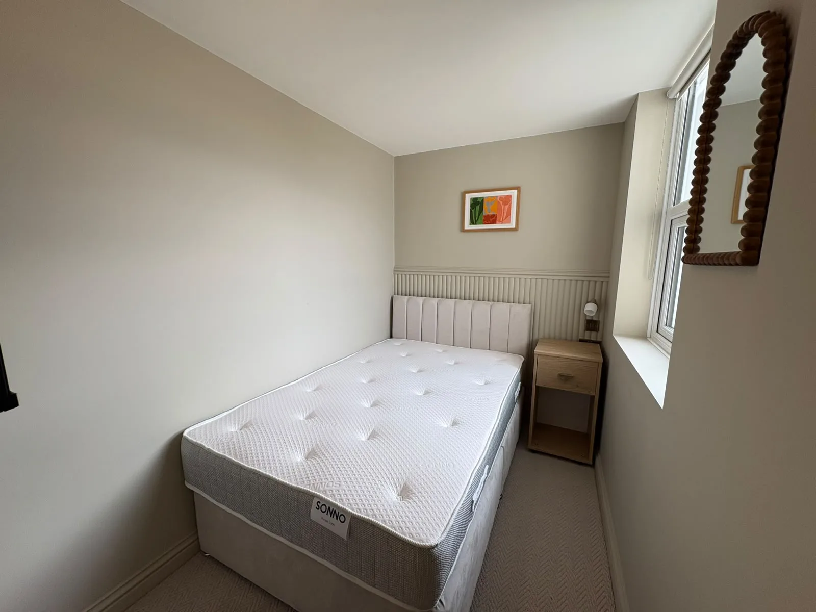 Flat Rawdon Road in Maidstone