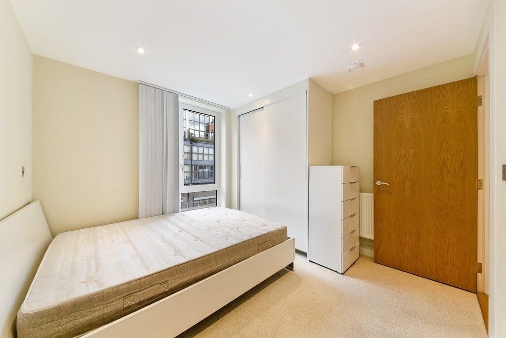 Flat St. Anne's Row in Greater London