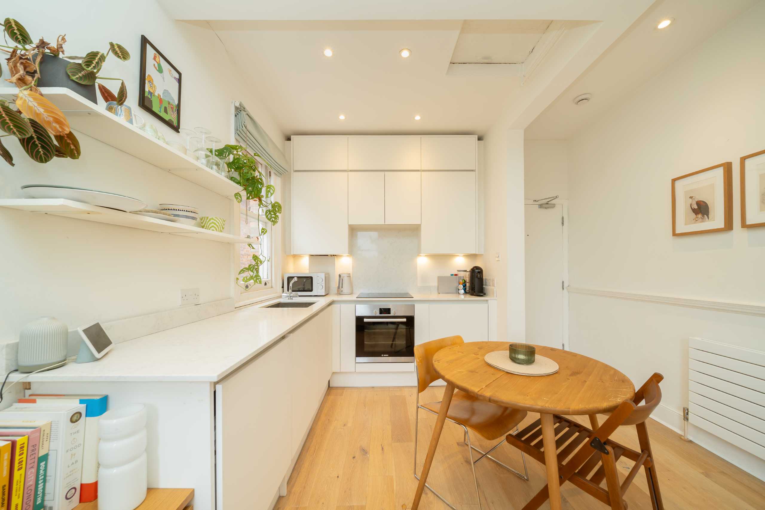 Flat Brondesbury Park in Greater London