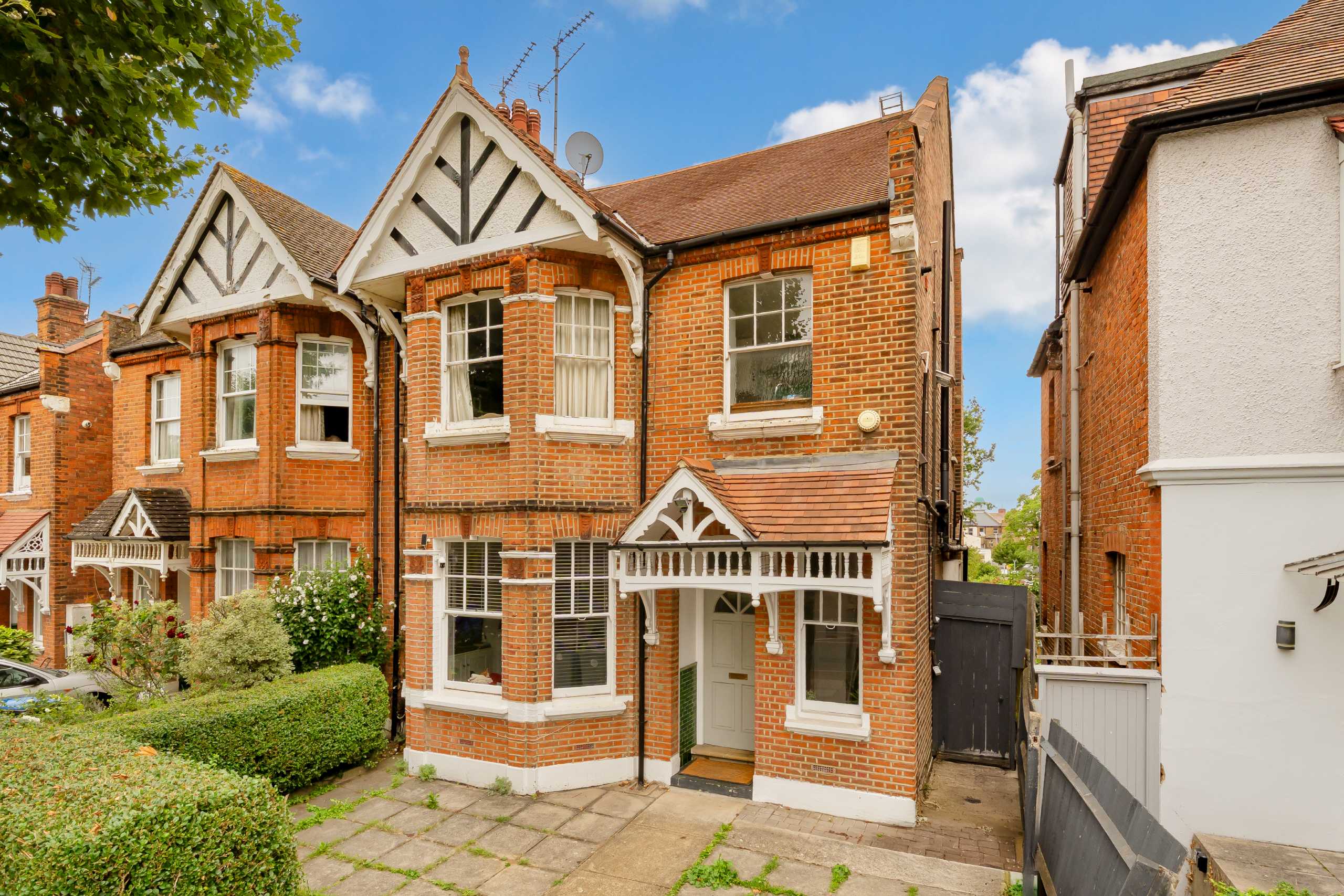 Flat Brondesbury Park in Greater London