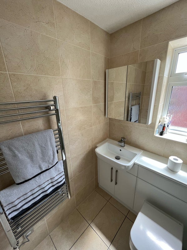 Room Keats Close in Nottingham