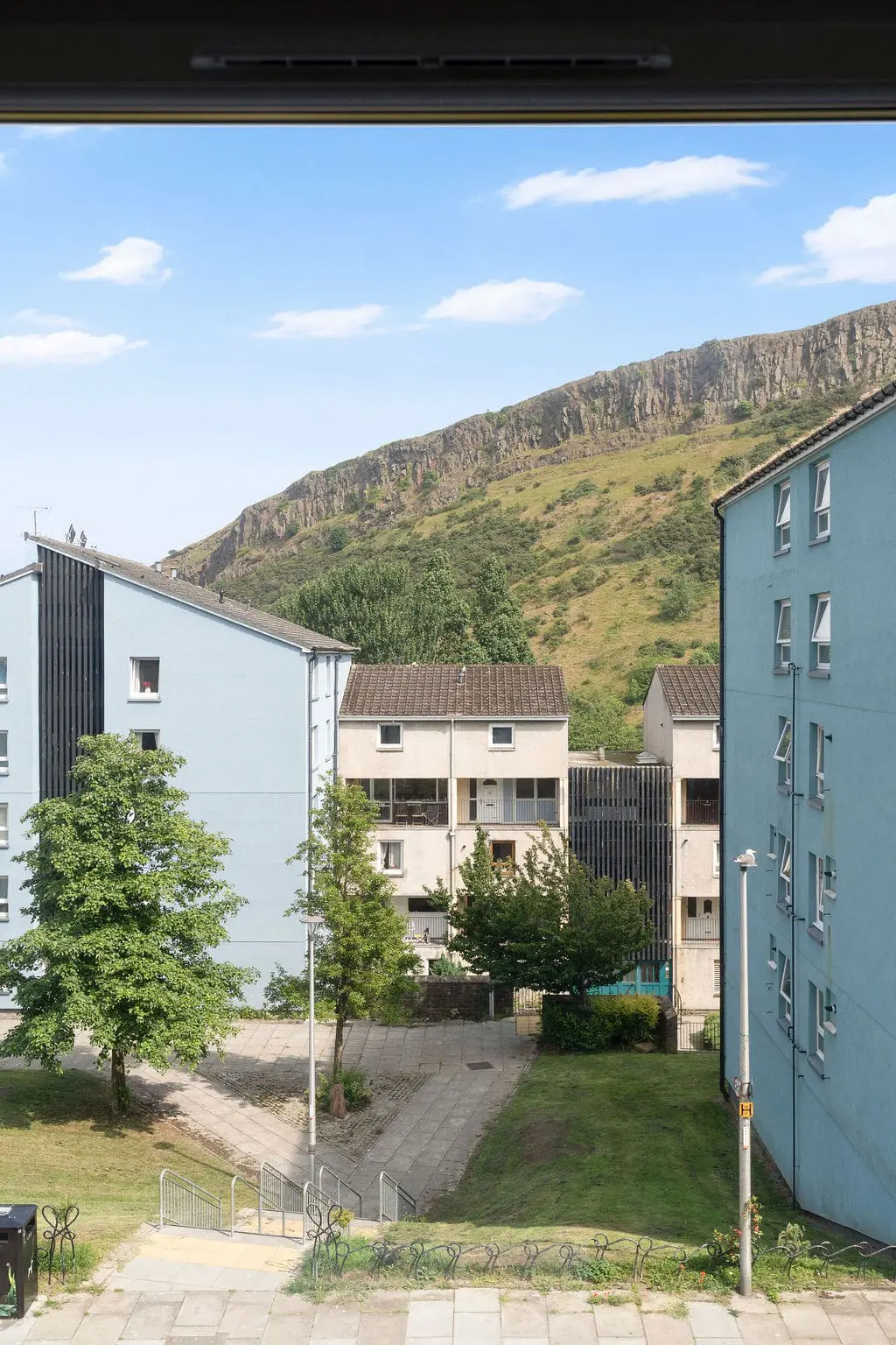 House Viewcraig Gardens in City of Edinburgh