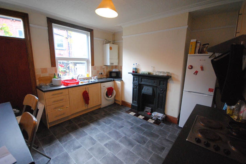 Flat Back Ashville Grove in Leeds