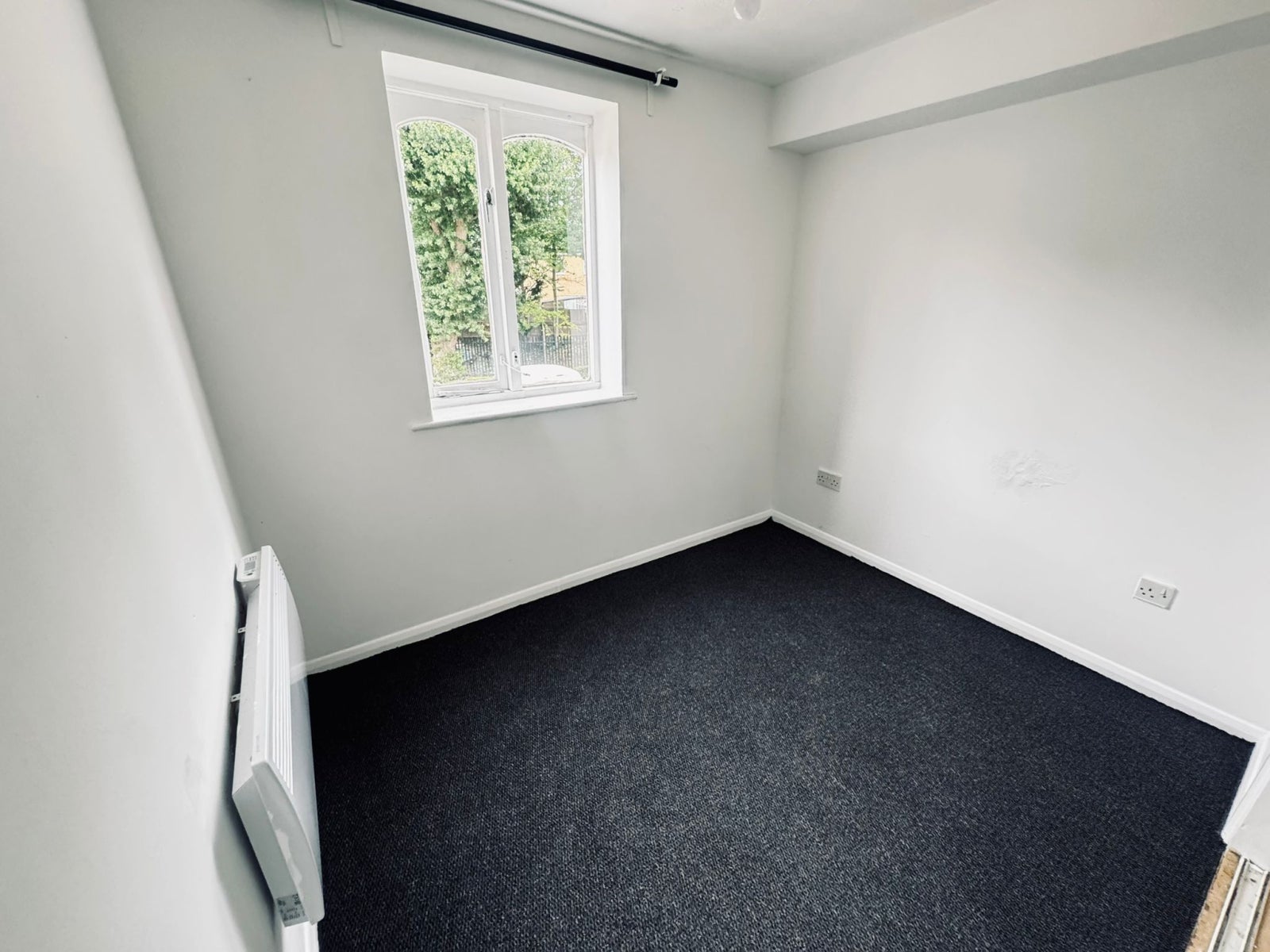 Flat Plumtree Close in Greater London