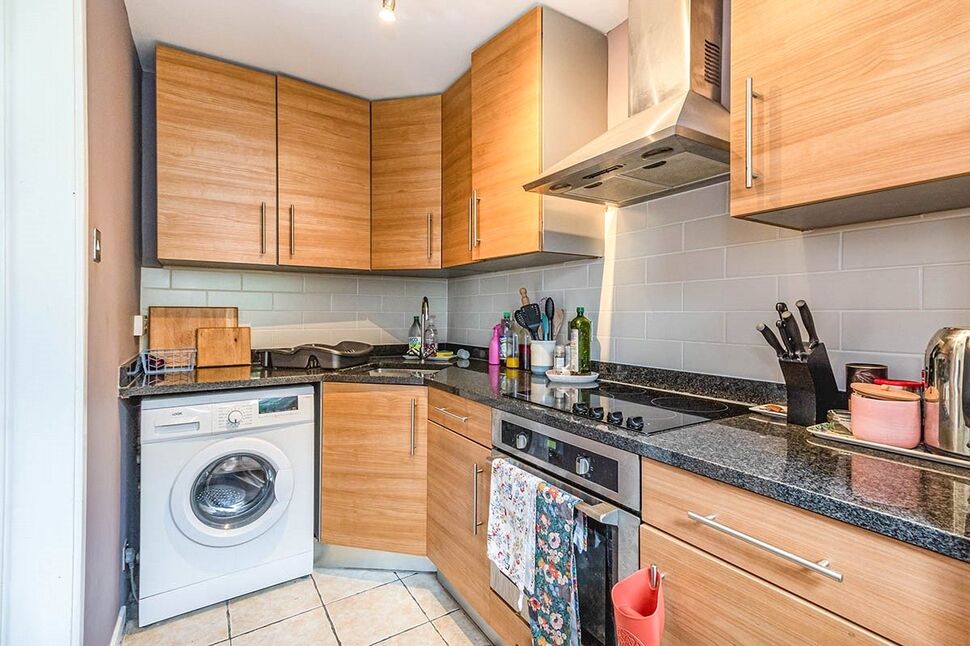 Flat Hill Crescent in Greater London
